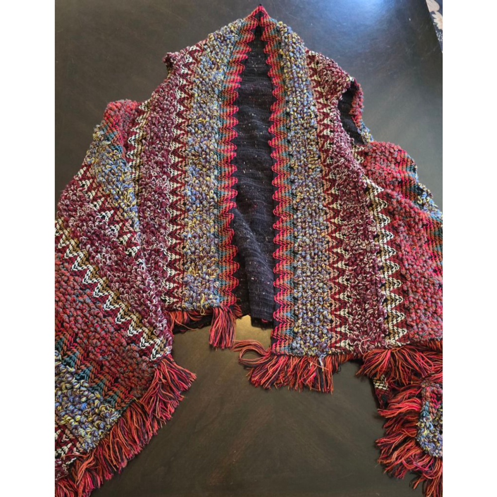 Women's Vintage Unbranded Red Multi-Color Chunky Knit Poncho Vest Fringe Boho